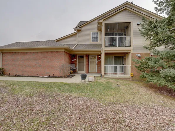 55097 Westchester Dr, Shelby Township, MI 48316