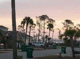 263 Tecumseh Ln, Mary Esther, FL 32569