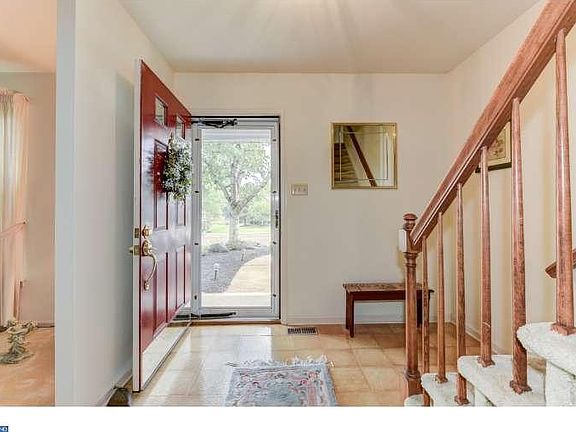 3rd image of 710 Shadywood Dr