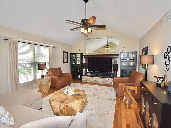5th image of 2609 NW Richard Dr