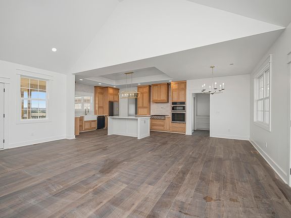 4th image of 125 Three Forks Rd