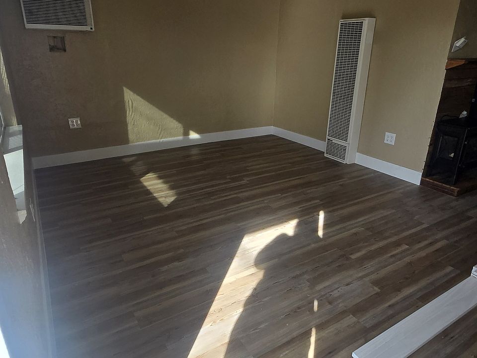 1st image of 3030 Farris Ave