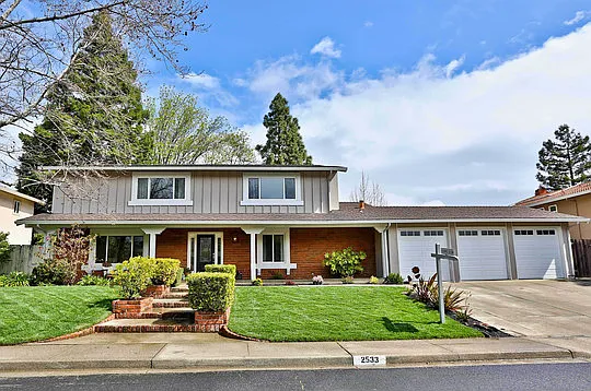 2533 Aranda Dr photo 1