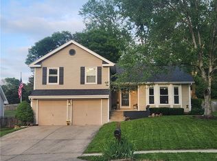 1599 Ridgeway Dr, Liberty, MO 64068