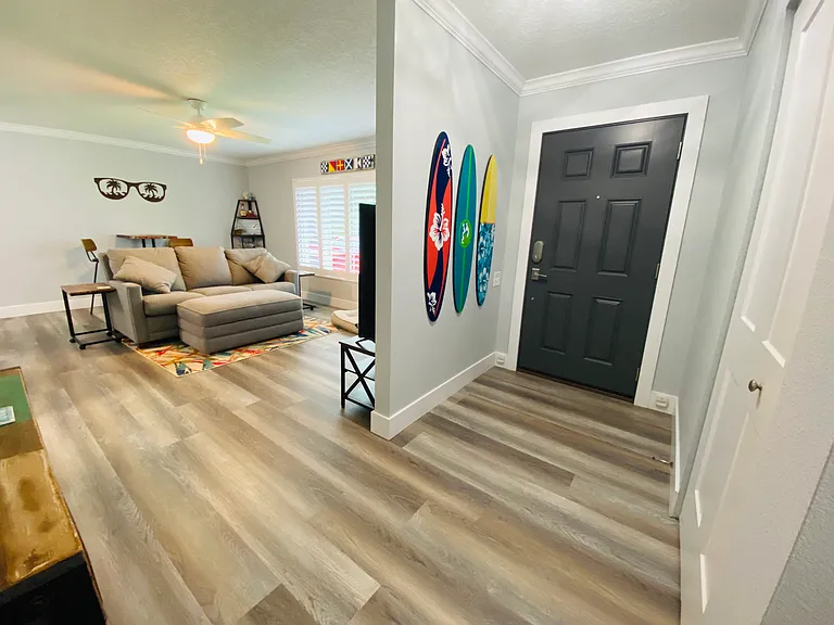 4439 Saxon Dr — Photo 6