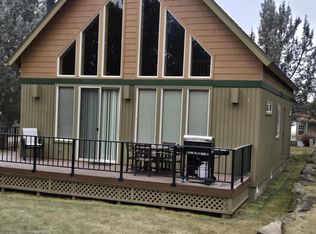 8861 Cliff Swallow Dr, Redmond, OR 97756