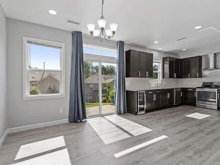 1424 Glenwater Dr — Photo 5