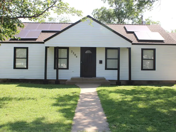2204 Dartmore St, Brownwood, TX 76801