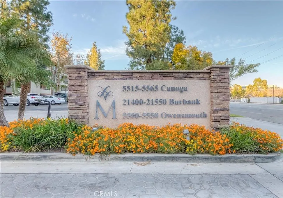 2 bed, 910 sqft, $2,900 — Photo 1