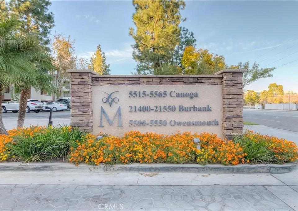 5545 Canoga Ave #213