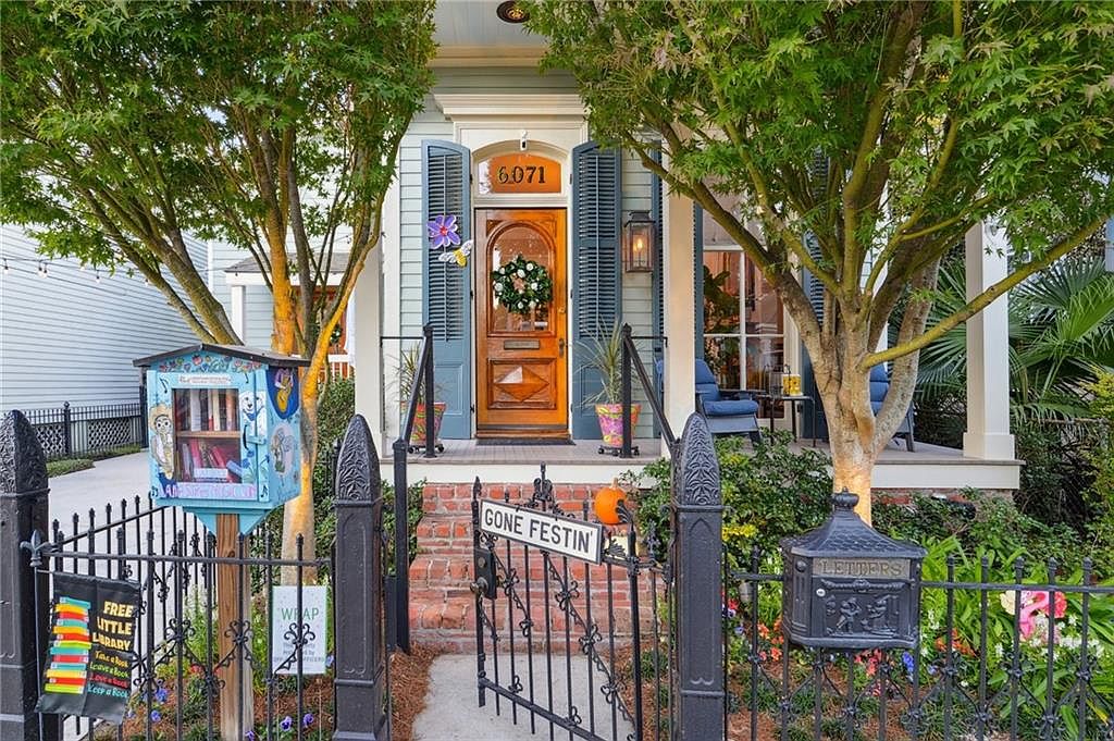 House on the Hil(Flower)ロンパース、60センチ 321 Hillary St, New Orleans, LA 70118 | Zillow