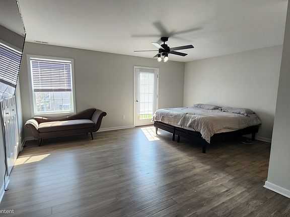5th image of 4 Joseph Dr #4