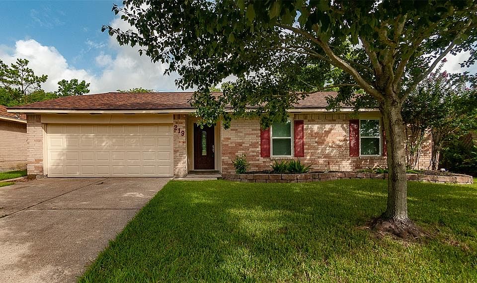 1st image of 219 Sweetgum Dr