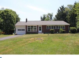 19 El Jan Dr, Doylestown, PA 18901