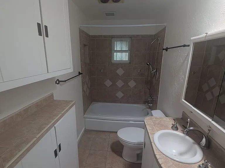 6231 E 15th St #1 — Photo 13