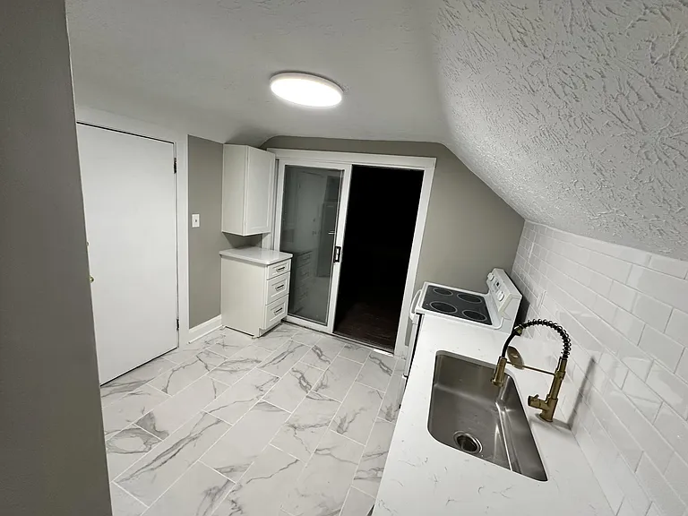 9707 Clifton Blvd #3 — Photo 13