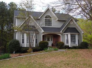 196 Charles Dr NE, Calhoun, GA 30701