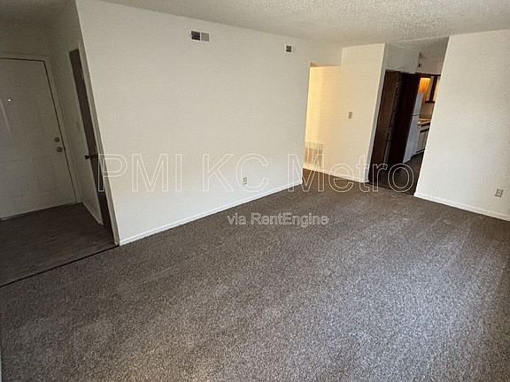 5th image of 1008 NE Lindsay Ave APT D