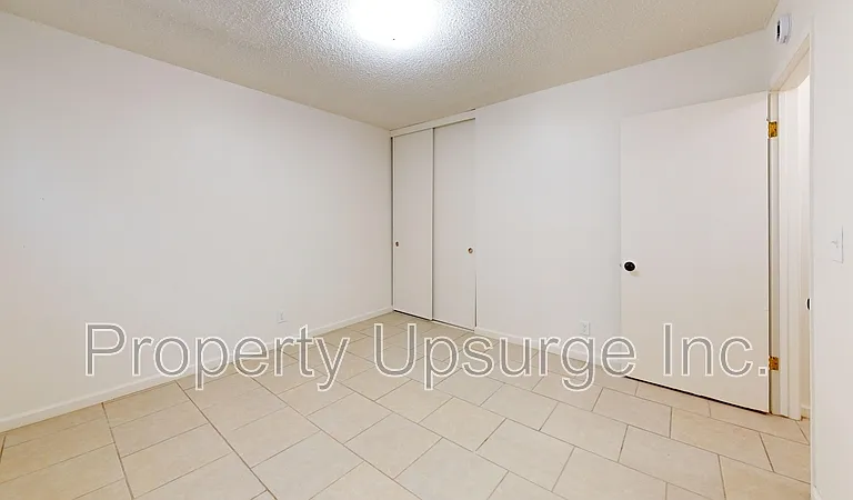 1553 Riverside Dr #2 — Photo 3