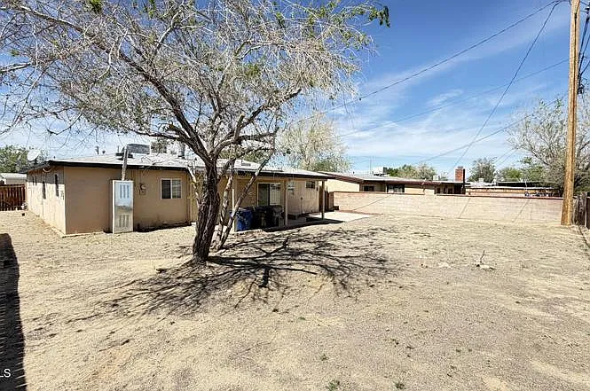 5 bed, 1426 sqft, $2,750 — Photo 3