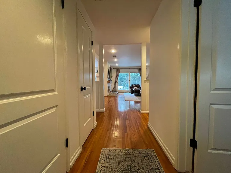 15560 Otsego St — Photo 5