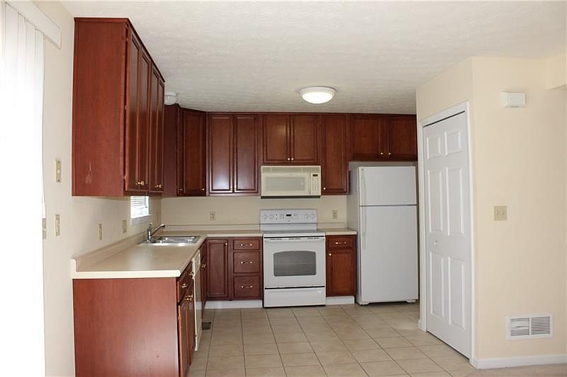 1st image of 3019 Ironwood Cir