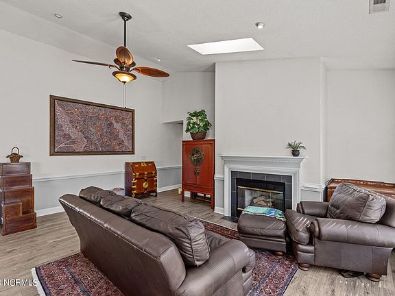 4th image of 301 Emerywood Drive