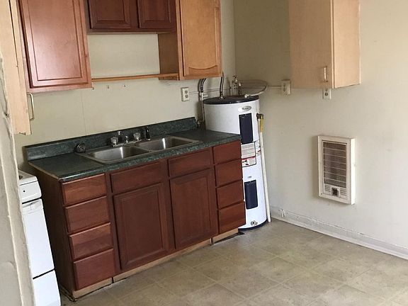 3rd image of 1263 1st Ave S #B