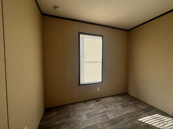 4th image of 97 Elm Tree #97