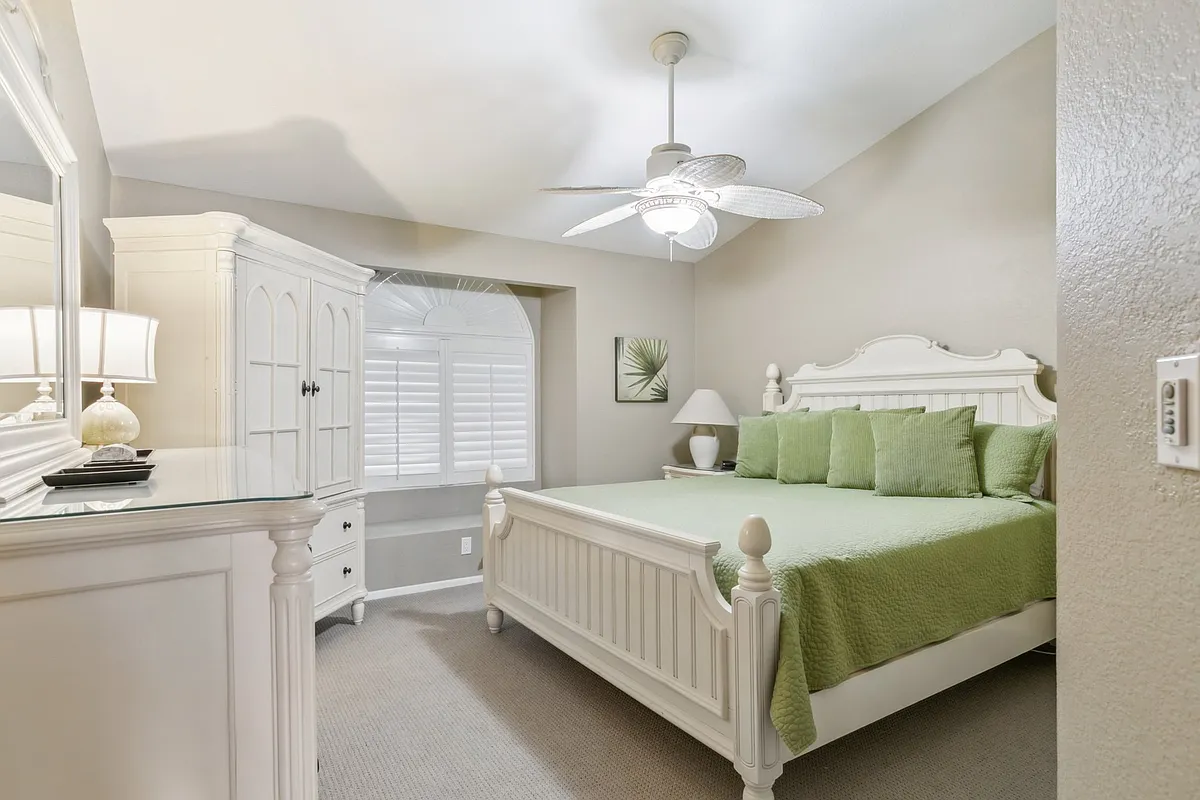 Building Photo - 9707 E Mountain View Rd #2436