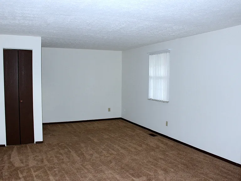 7550 Dalmatian Dr — Photo 6