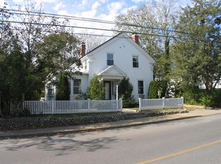 36 Franklin St, Tisbury, MA 02568