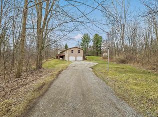 5319 N Sturgeon Rd, Midland, MI 48642