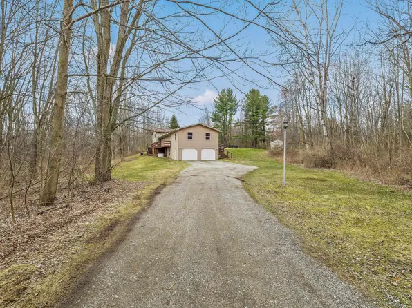 5319 N Sturgeon Rd, Midland, MI 48642