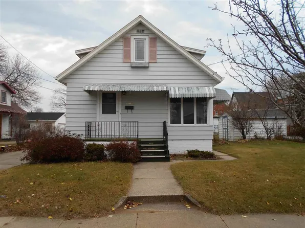 2509 Adams St, Two Rivers, WI 54241