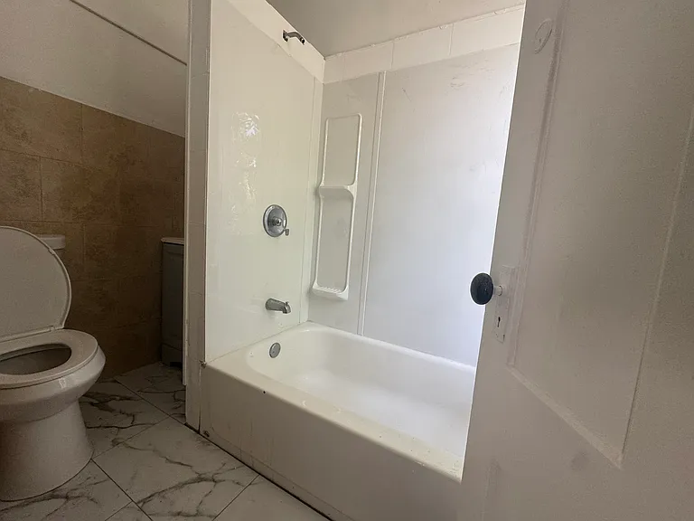 55 Carmel St #2B — Photo 6