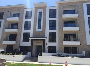 121 N Clark Dr #202, Los Angeles, CA 90048