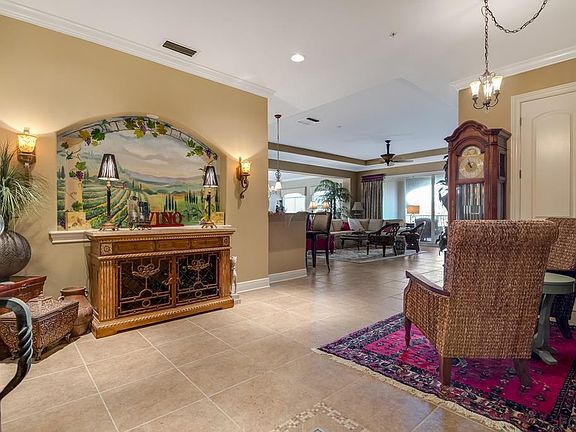 4th image of 114 Club House Dr Unit 305