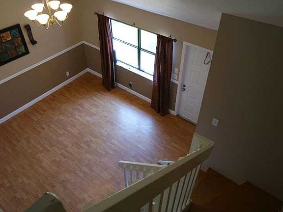 4th image of 53 Peachtree Pl
