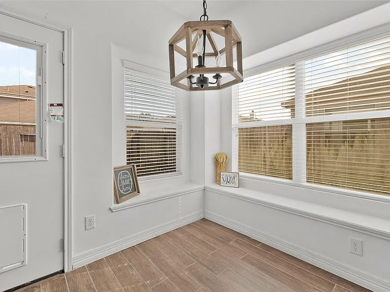 6439 Brimridge Ln — Photo 14