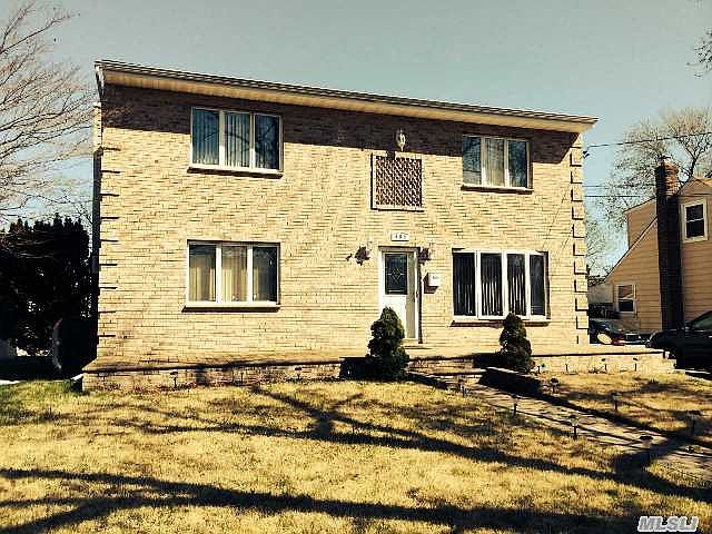 1st image of 689 Diellen Ln