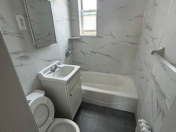 5th image of 64-39 224th St
