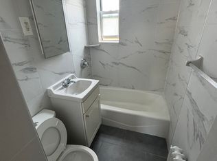 22417 67th Ave, Oakland Gardens, NY 11364