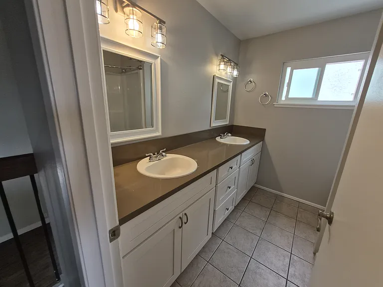 2944 Dee Ln — Photo 8
