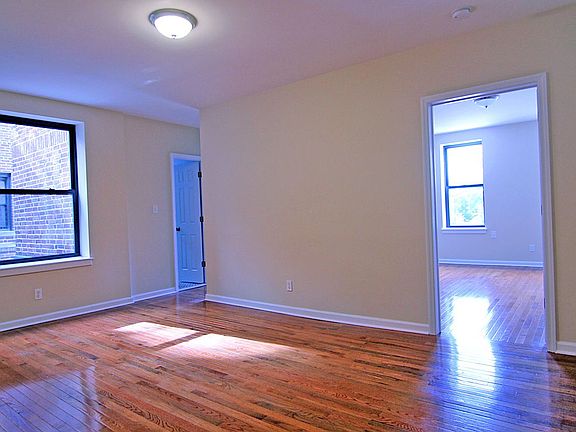 3rd image of 2735 Sedgwick Ave APT 2A