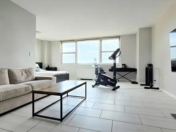 201 Bridge Plaza #9G, Fort Lee, NJ 07024