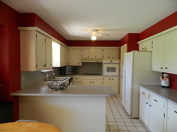 2nd image of 4104 NW Meadowbrook Dr