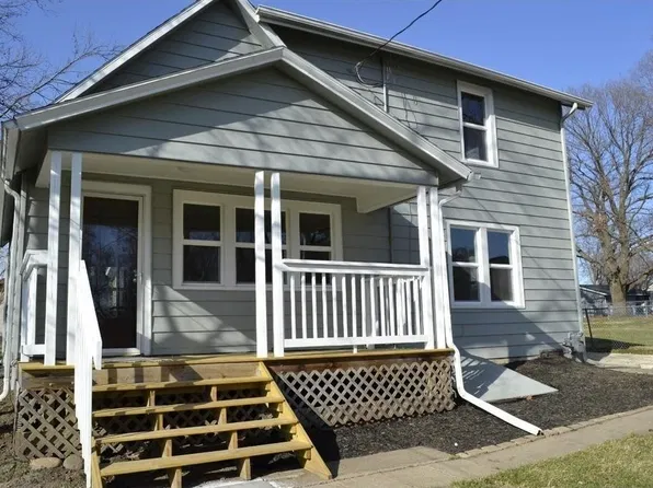 3908 E Douglas Ave, Des Moines, IA 50317