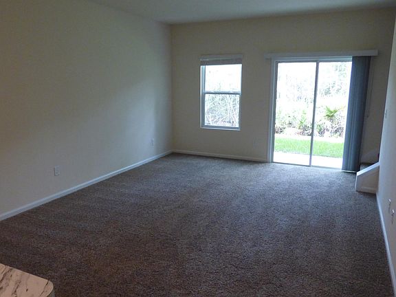 3rd image of 60 Scotch Pebble Dr