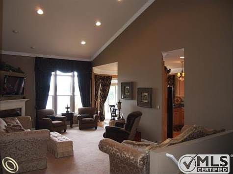 Great Room2.JPG